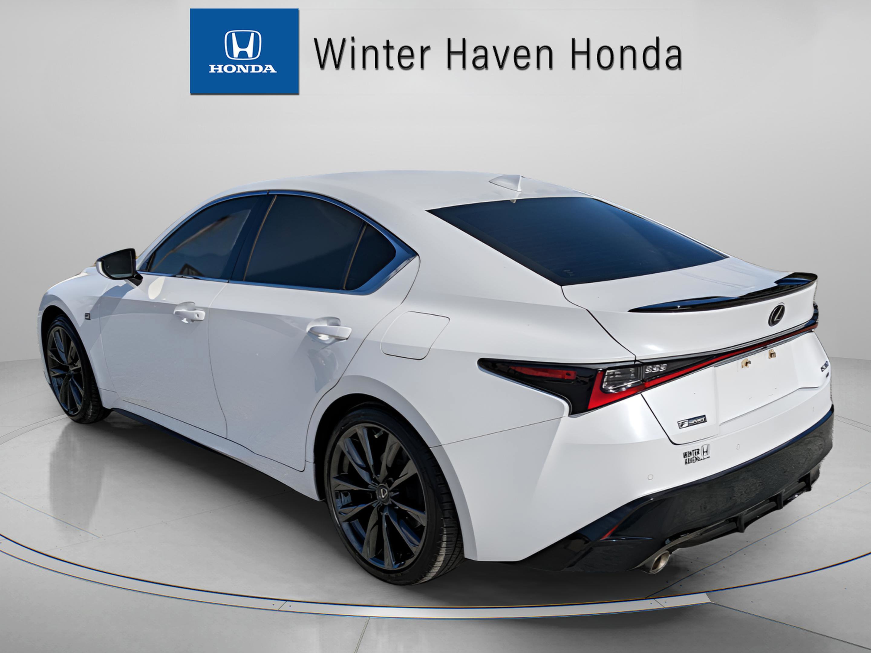 2021 Lexus IS 350 F SPORT photo 4