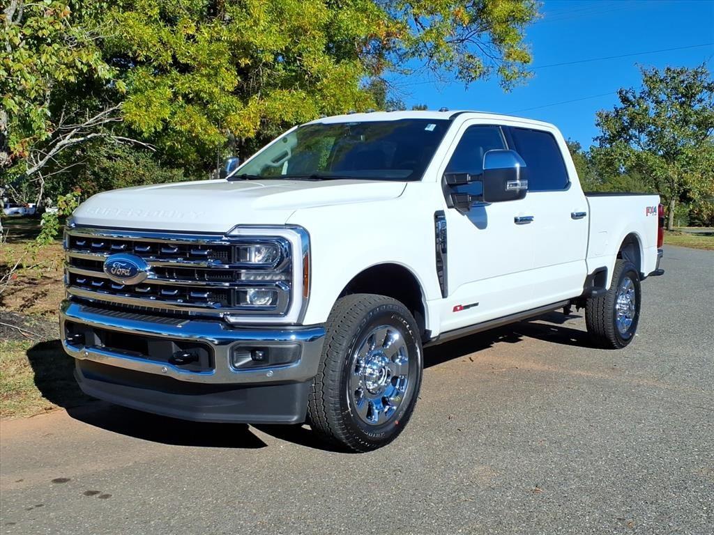2026 Ford F-350 Super Duty Lariat's photo