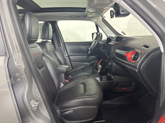 2023 Jeep Renegade Trailhawk photo 4