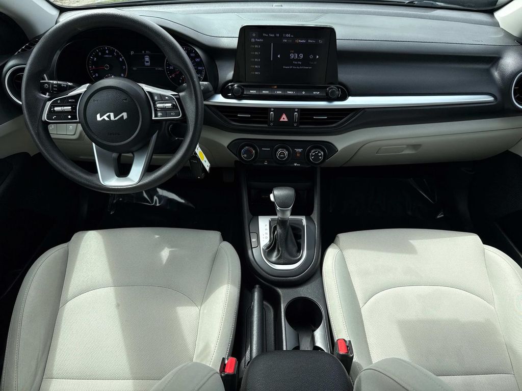 2022 Kia Forte LXS photo 15
