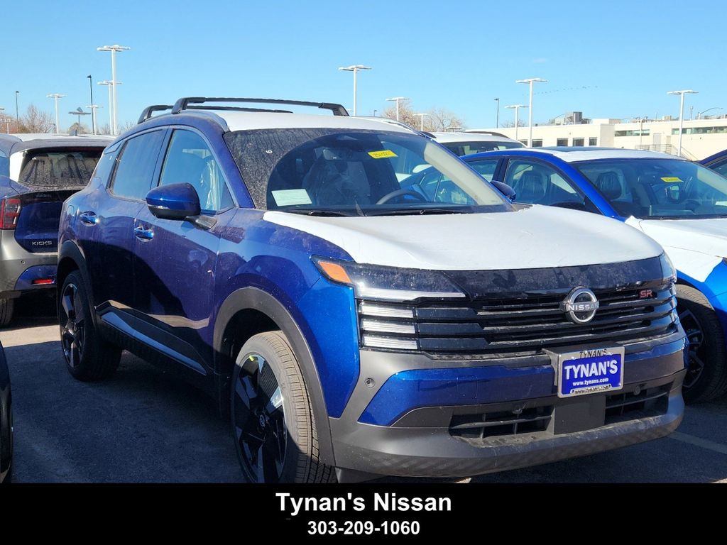 2025 Nissan Kicks SR AWD's photo