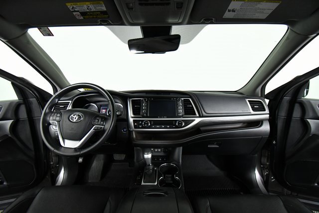 2018 Toyota Highlander Limited photo 12
