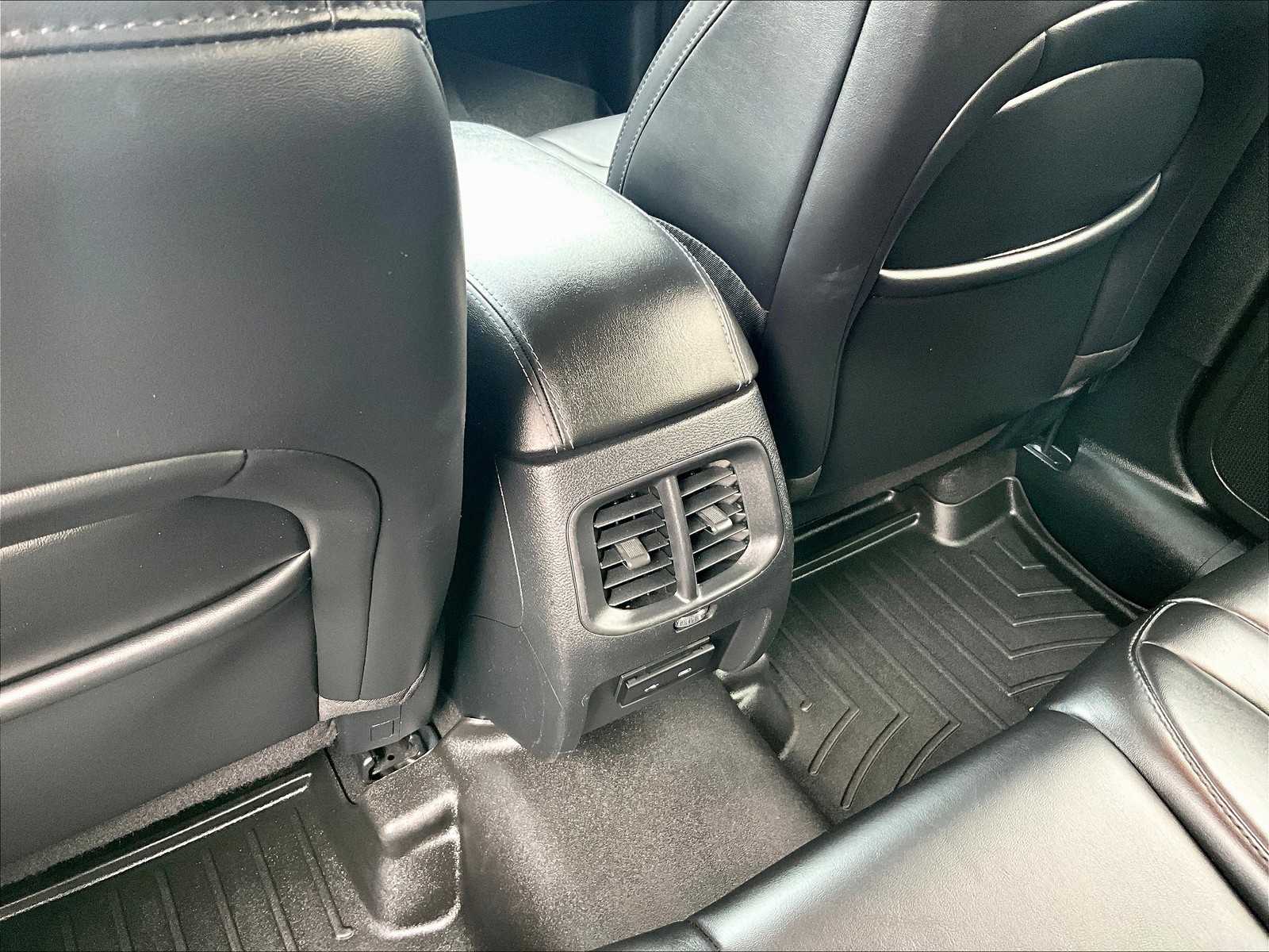 2020 Jeep Cherokee Latitude photo 27