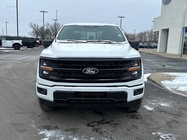 2025 Ford F-150 XLT photo 2