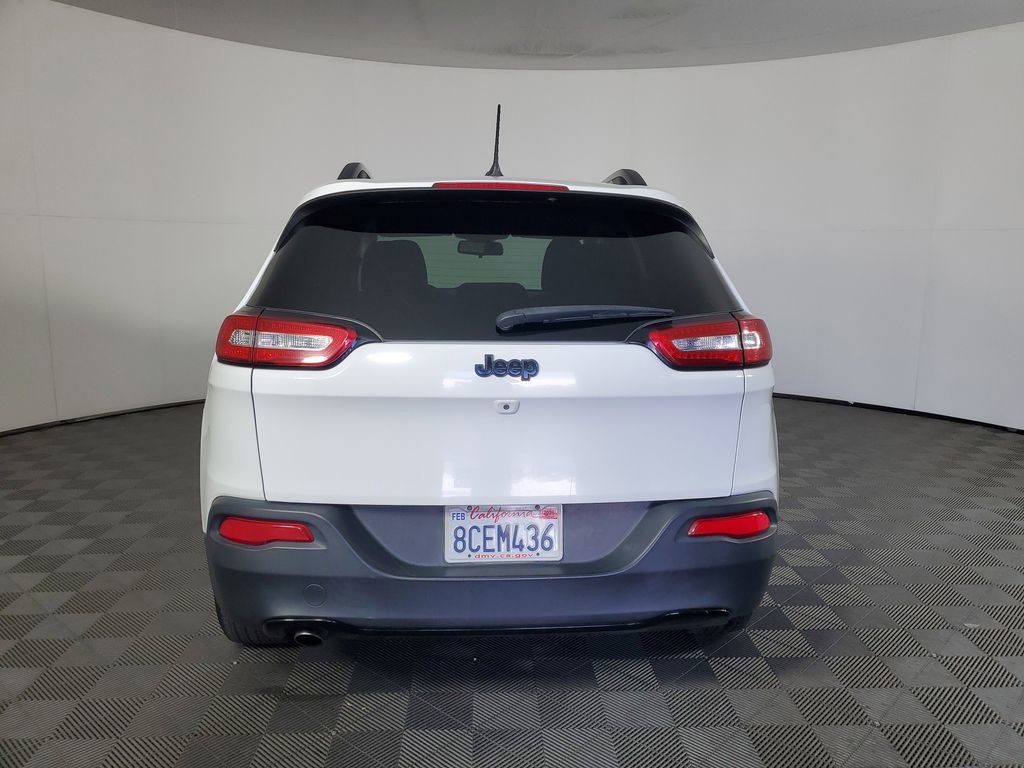 2018 Jeep Cherokee Latitude photo 2
