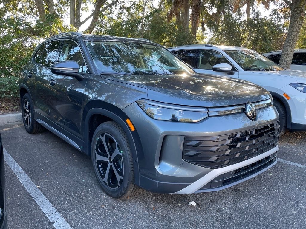 2026 Volkswagen Tiguan SE's photo