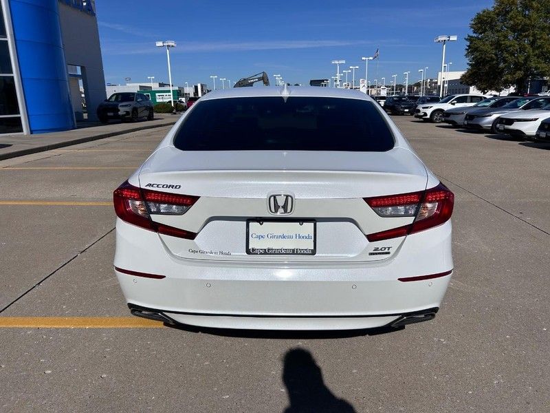 2020 Honda Accord Touring photo 3