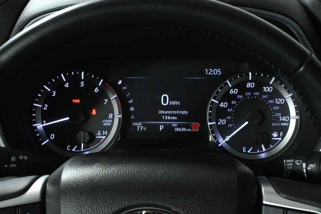 2024 Toyota Highlander XLE photo 18