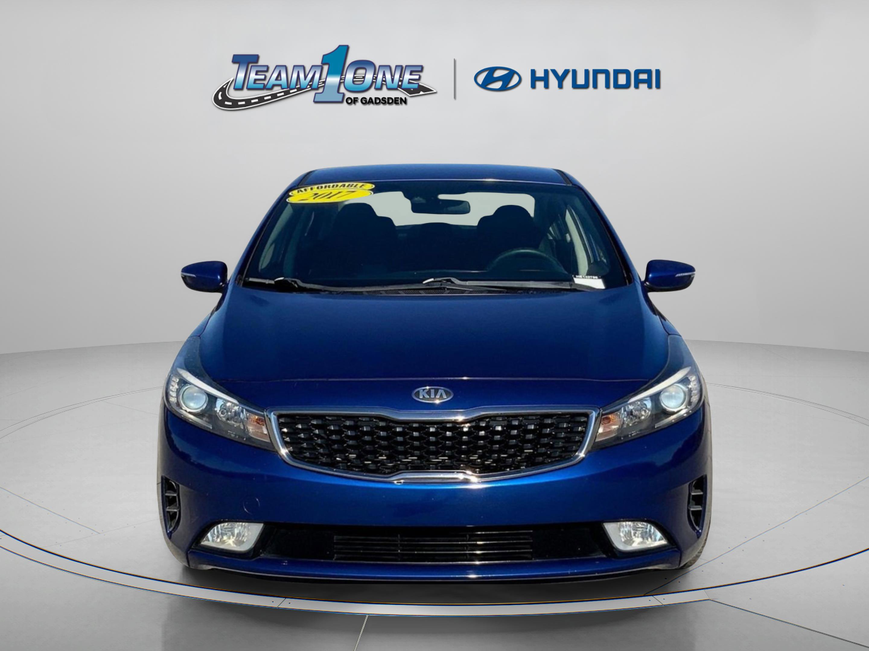 2017 Kia Forte S photo 2