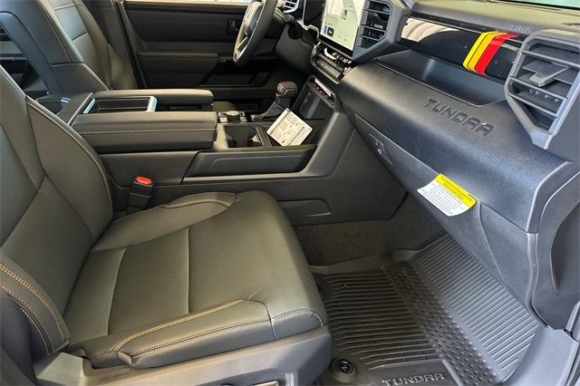 2025 Toyota Tundra SR5 CrewMax photo 17