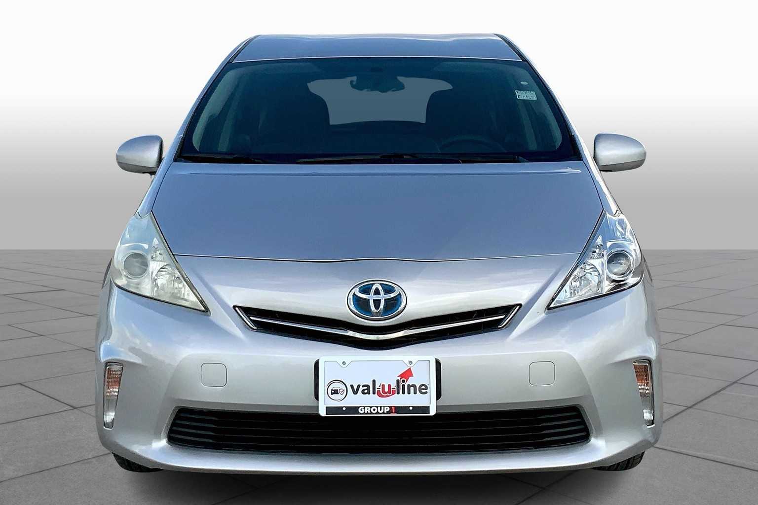 2012 Toyota Prius V Two photo 3