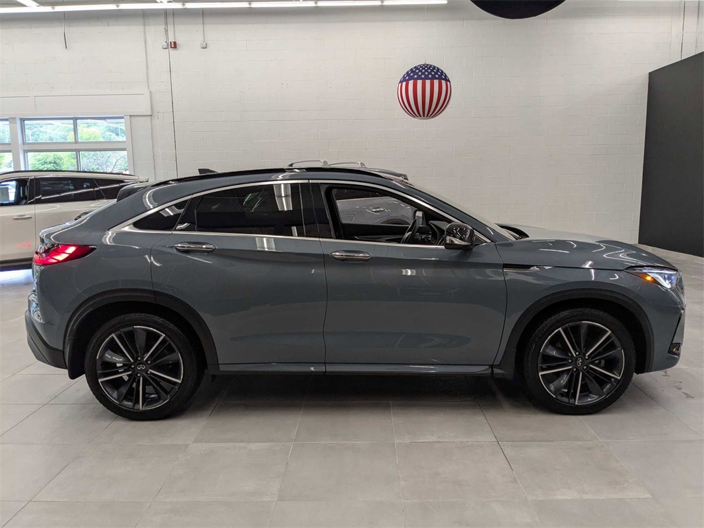 2023 Infiniti QX55 Luxe photo 2