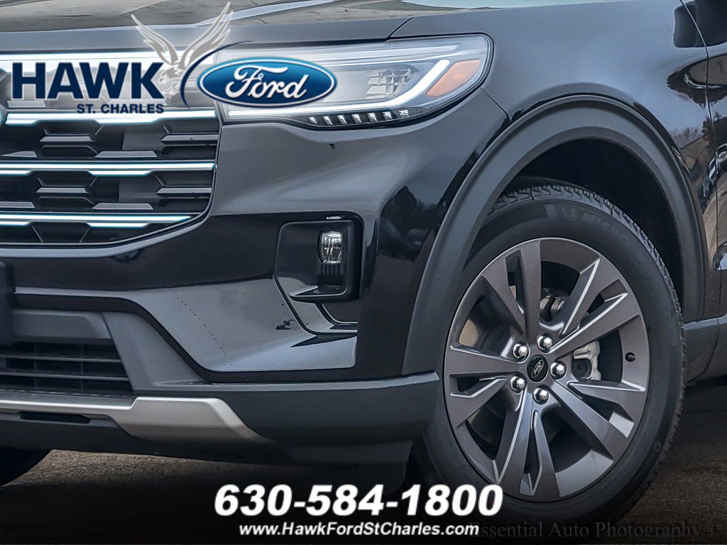 2025 Ford Explorer photo 3