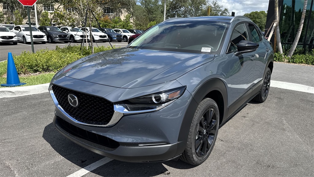 2025 Mazda CX-30 2.5 S Carbon photo 9