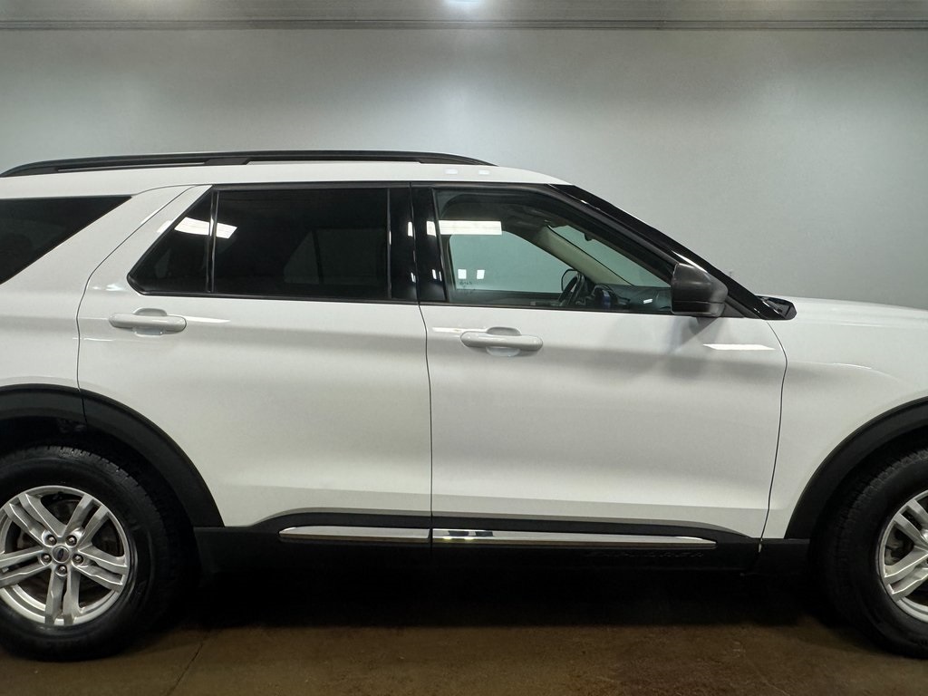 2023 Ford Explorer XLT photo 30