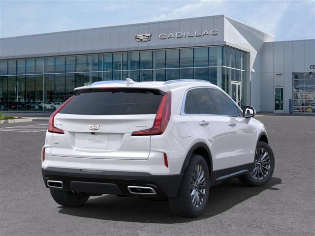 2025 Cadillac XT4 Premium Luxury photo 4