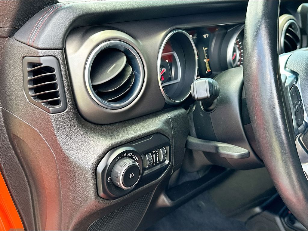 2019 Jeep Wrangler Unlimited Rubicon photo 11