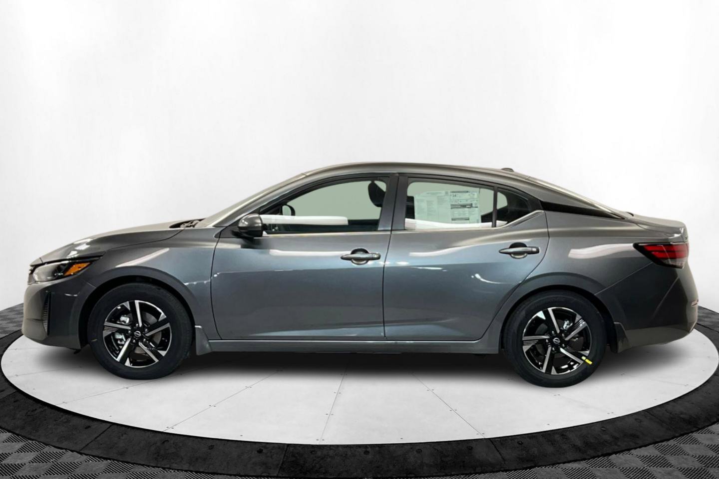 2025 Nissan Sentra SV photo 2