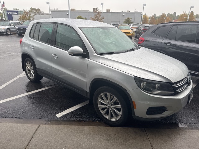 2014 Volkswagen Tiguan SE photo 3