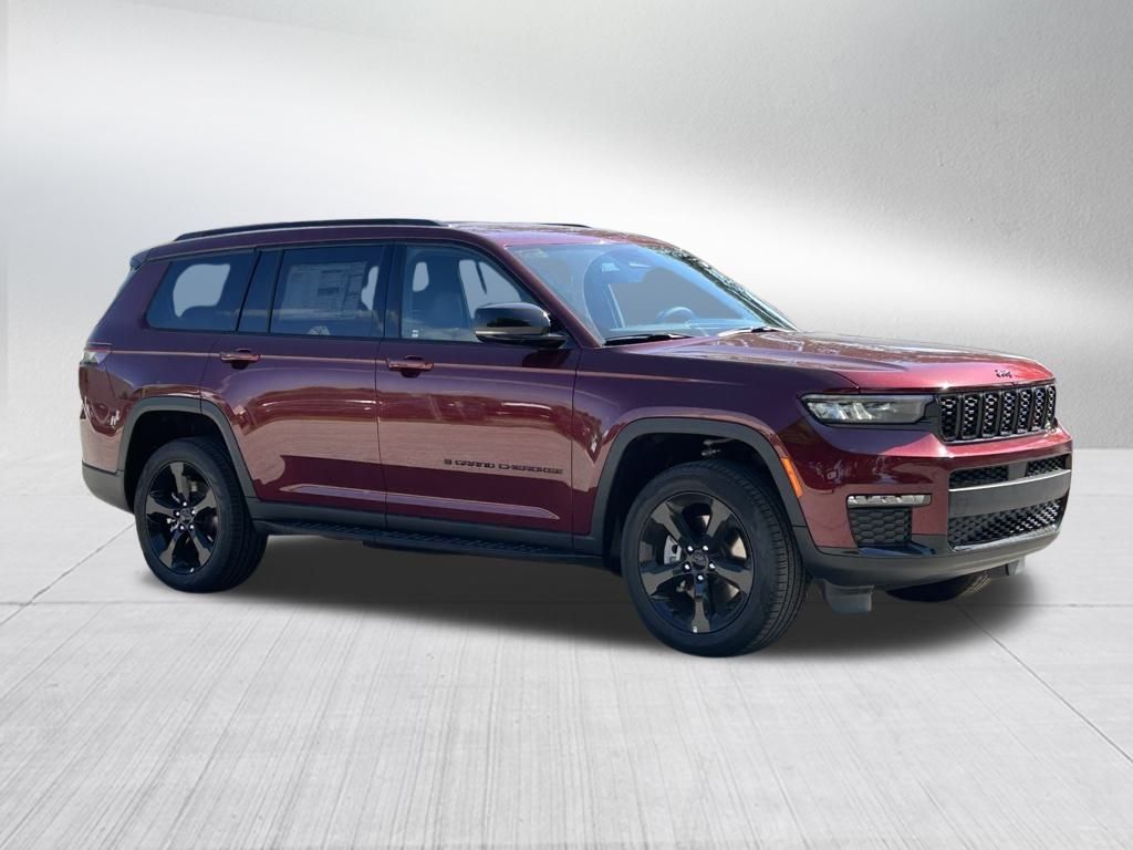2025 Jeep Grand Cherokee Limited photo 2