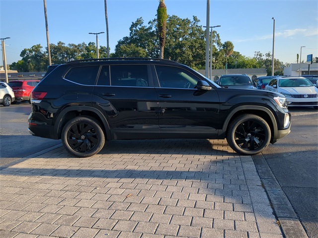 2026 Volkswagen Atlas SE Technology photo 2