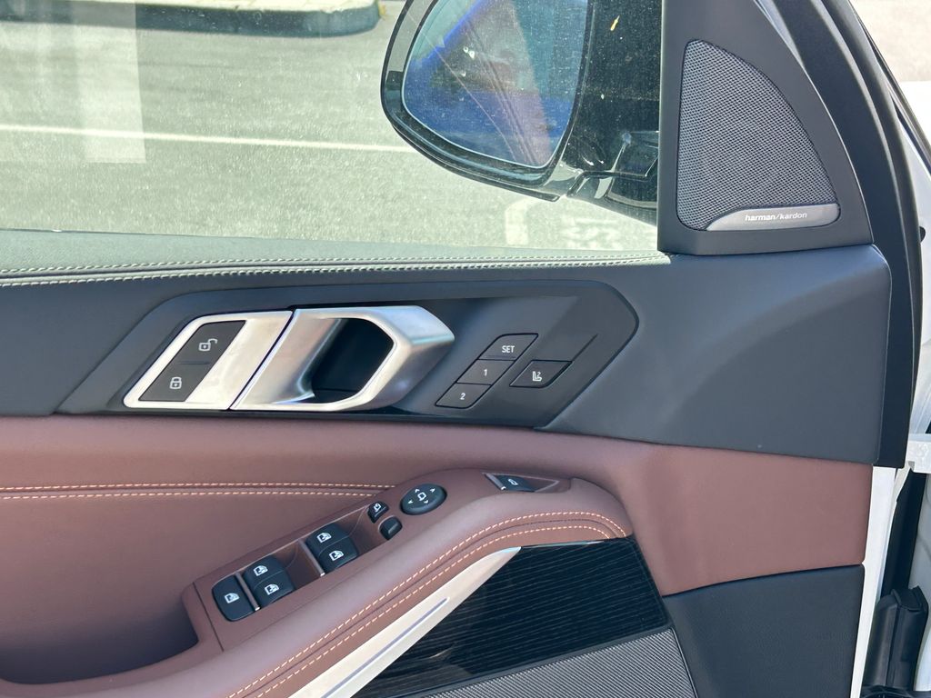 2026 Bmw X5 M60i photo 12