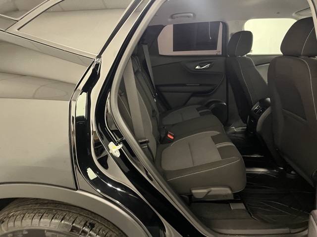 2025 Chevrolet Blazer 2LT photo 3