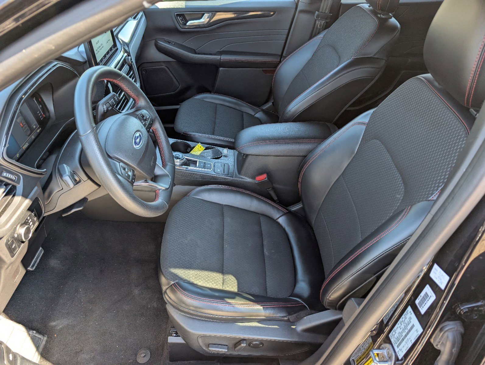 2024 Ford Escape ST-Line photo 15