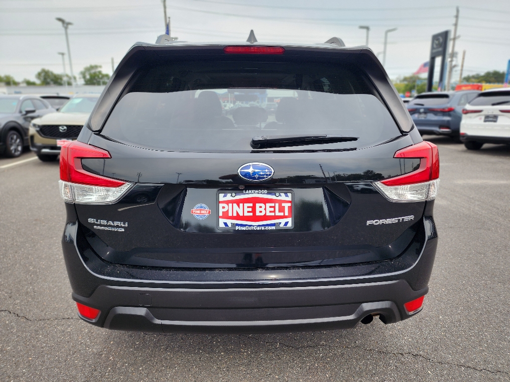2019 Subaru Forester Premium photo 17