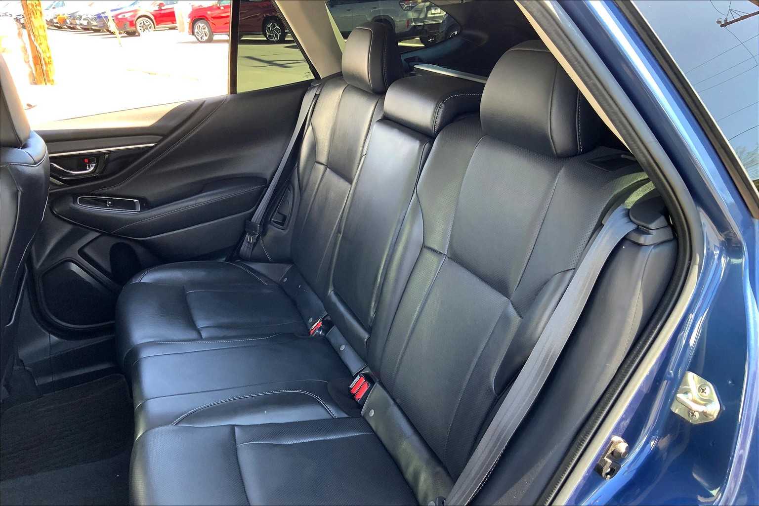 2021 Subaru Outback Limited photo 18