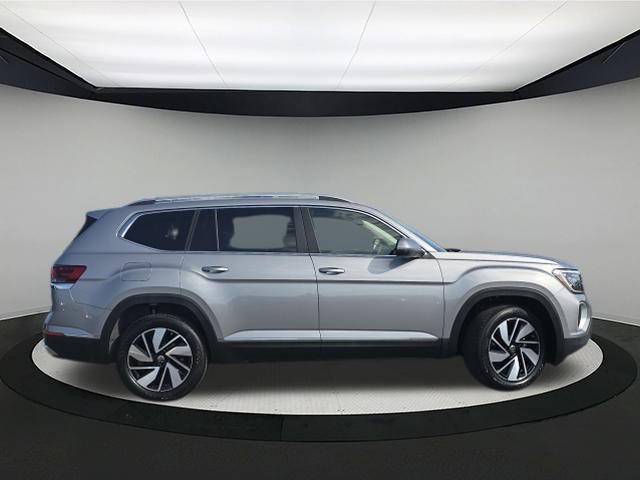 2026 Volkswagen Atlas SEL photo 5