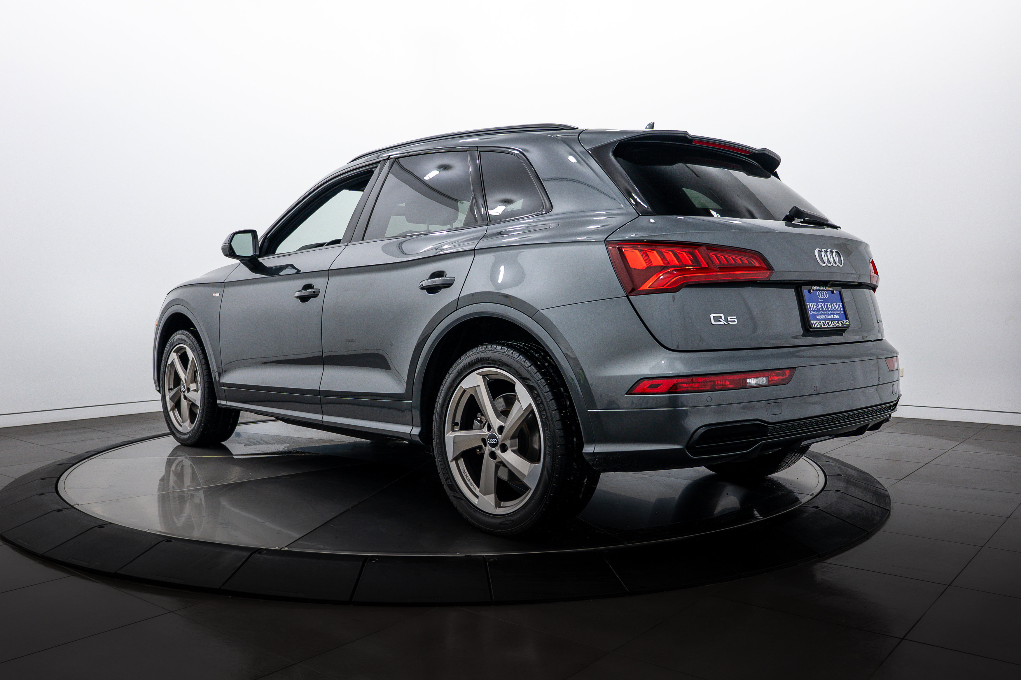 2020 Audi Q5 Premium Plus photo 2