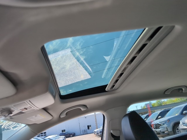 2021 Volkswagen Passat 2.0T SE photo 19