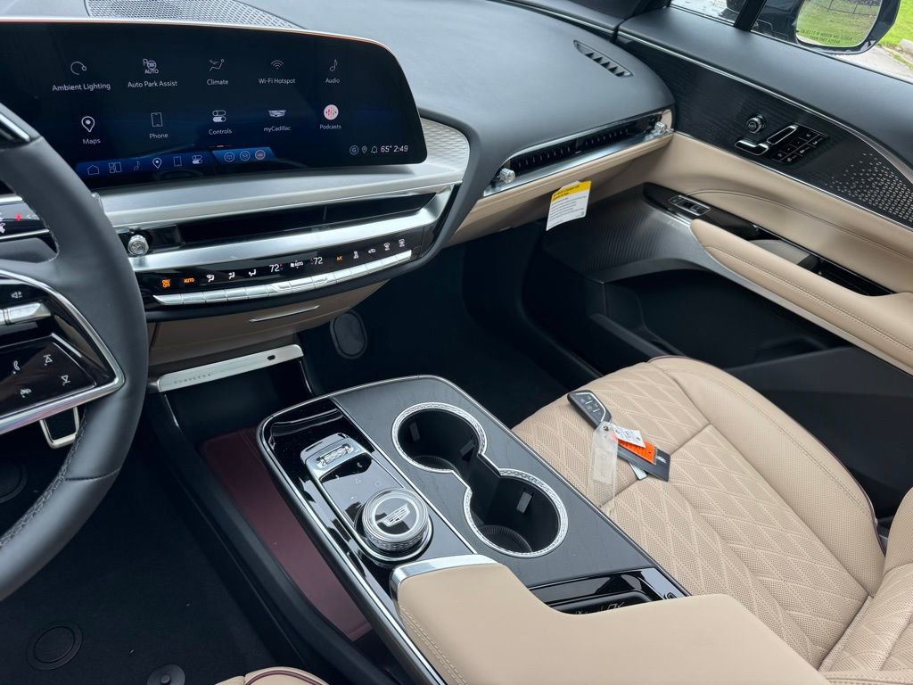 2025 Cadillac Lyriq Sport photo 27