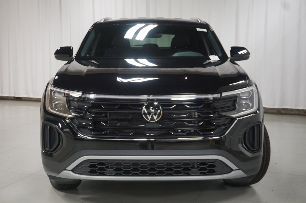 2026 Volkswagen Atlas Cross Sport SE photo 3