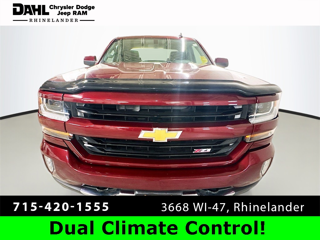 2017 Chevrolet Silverado 1500 LT photo 2