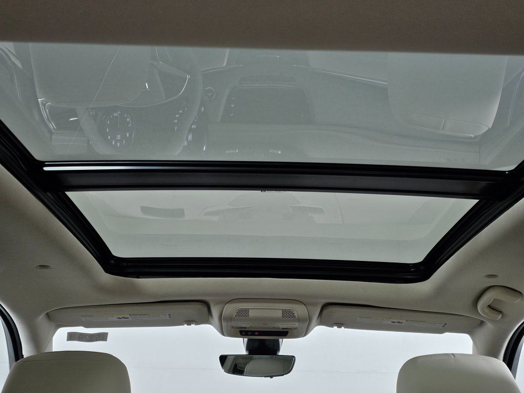 2025 Cadillac XT5 Premium Luxury photo 2