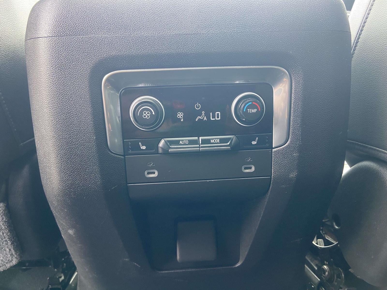 2021 Chevrolet Tahoe Z71 photo 4