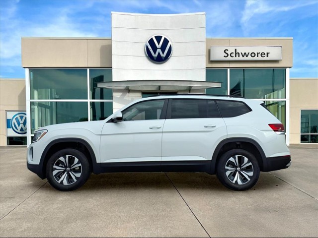 2026 Volkswagen Atlas SE's photo