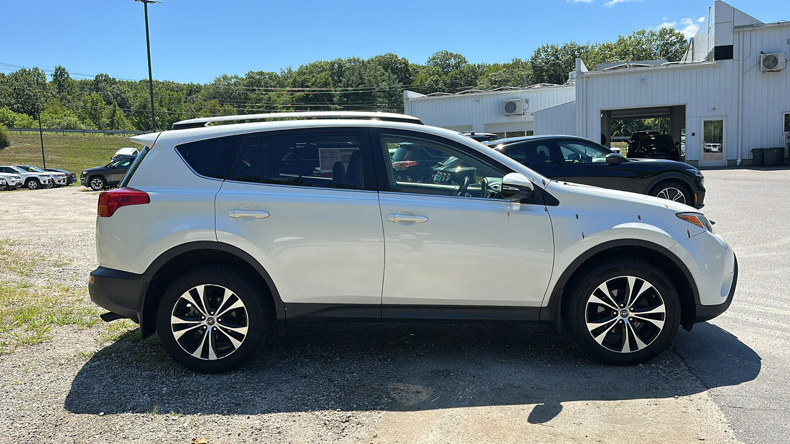 2015 Toyota RAV4 Limited photo 2