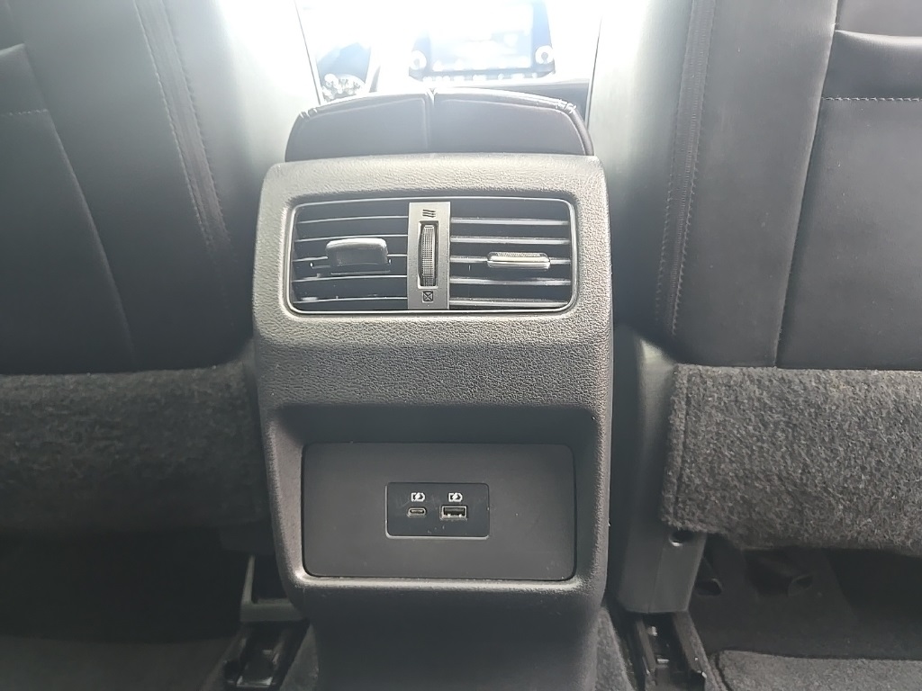2021 Nissan Rogue SV photo 27
