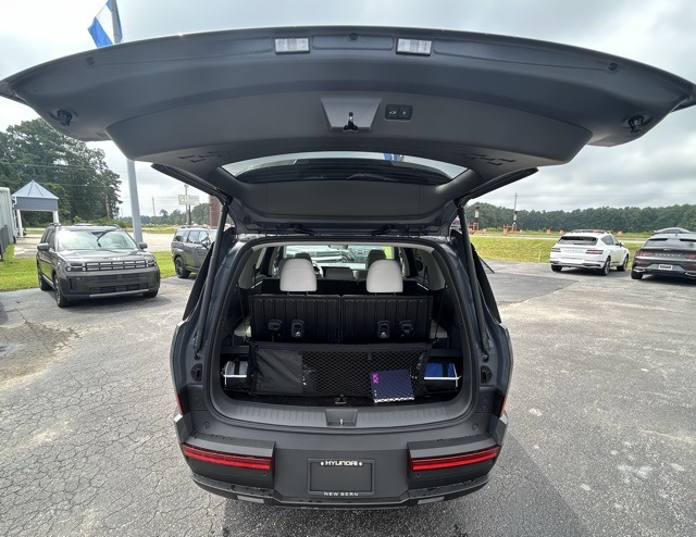 2026 Hyundai Santa Fe SE photo 3