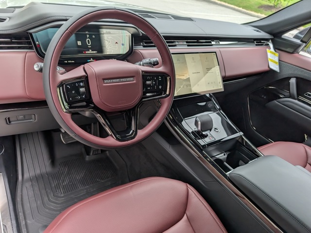 2025 Land Rover Range Rover Sport SE photo 3