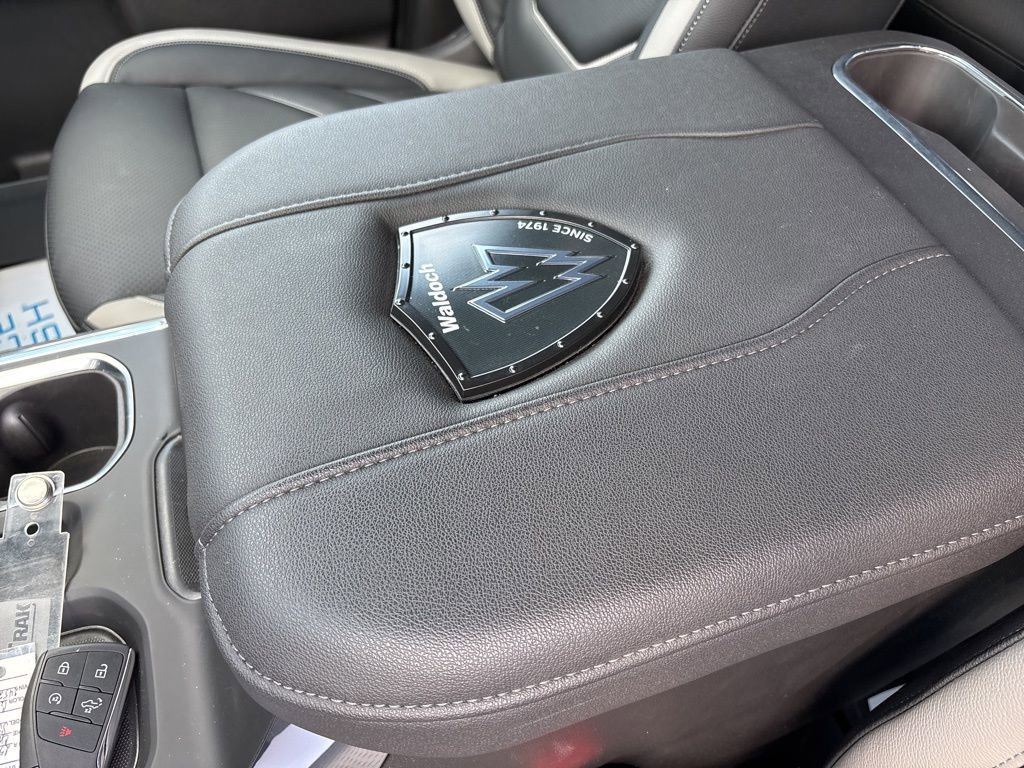 2025 Chevrolet Silverado 1500 RST photo 27