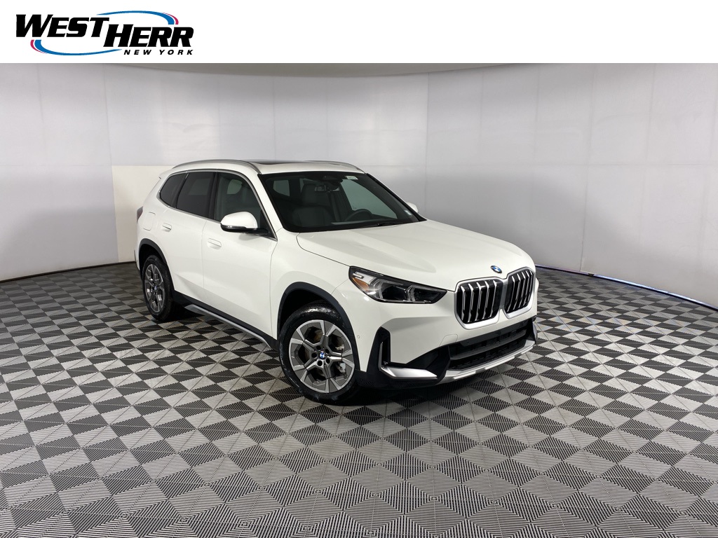 2026 BMW X1 28i's photo