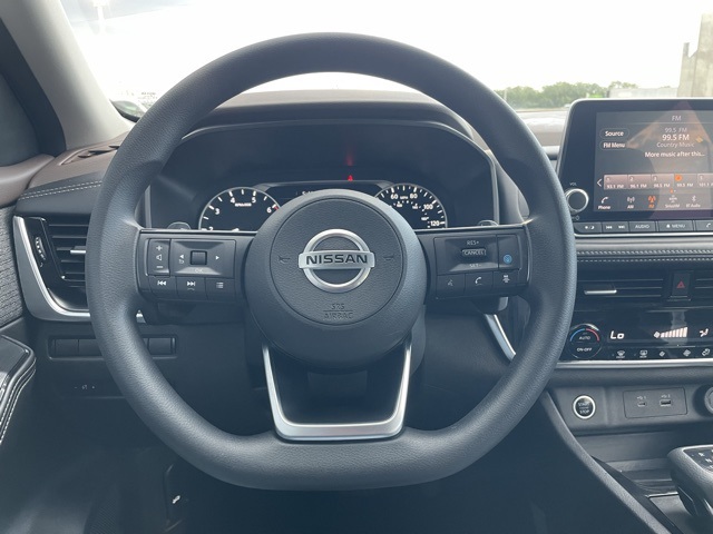 2021 Nissan Rogue SV photo 8