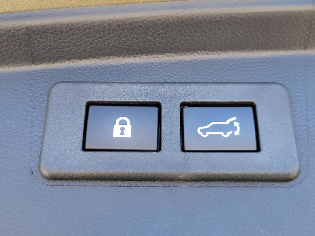 2023 Subaru Outback Touring XT photo 10