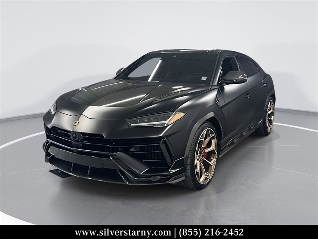 2023 Lamborghini Urus Performante's photo
