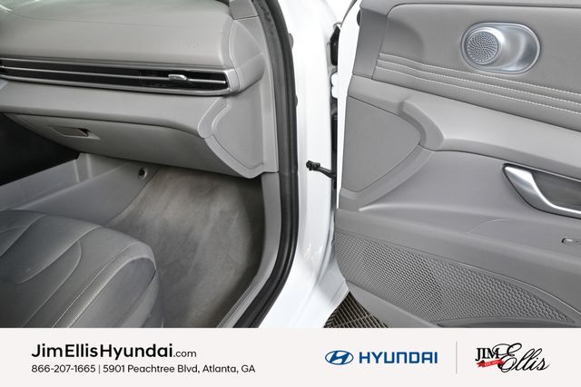 2022 Hyundai Elantra SEL Convenience photo 22