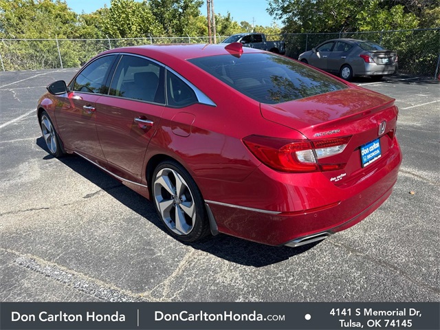 2018 Honda Accord Touring photo 5
